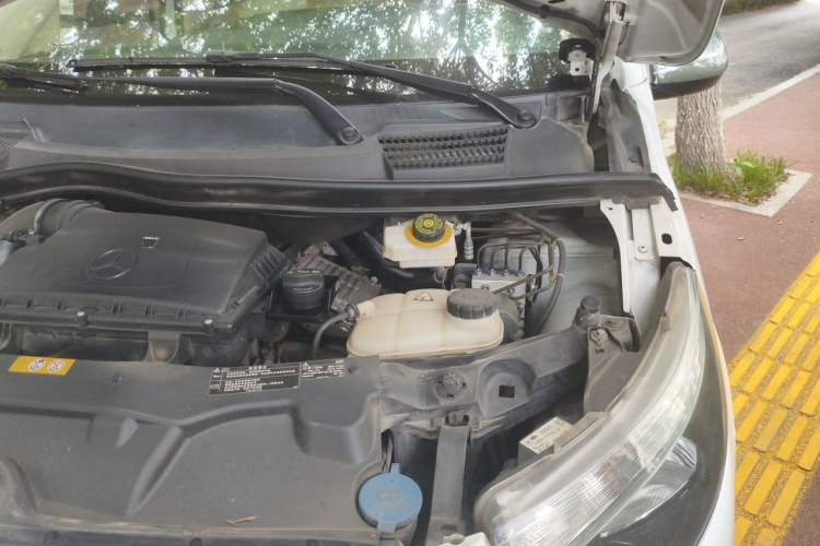 Used Mercedes-Benz Vito 2016 2.0T Business Edition Engine Bay Left