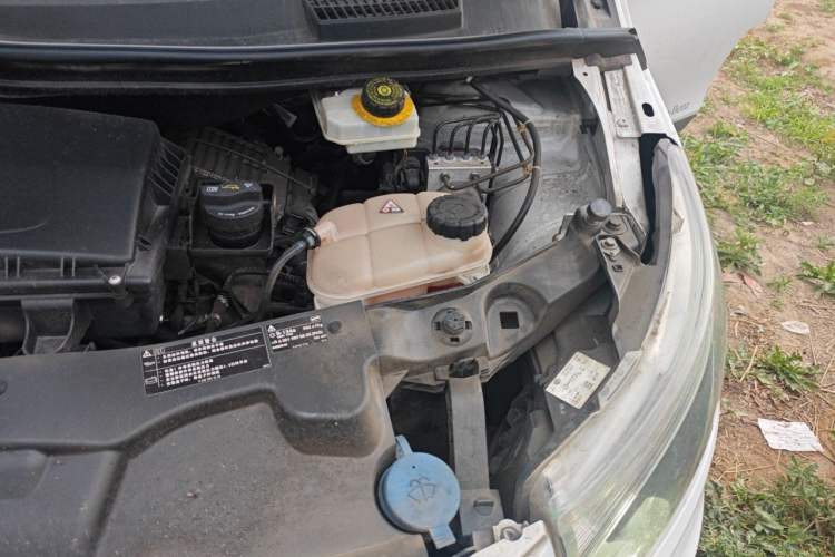 Used Mercedes-Benz Vito 2016 2.0T Business Edition Engine Bay Left