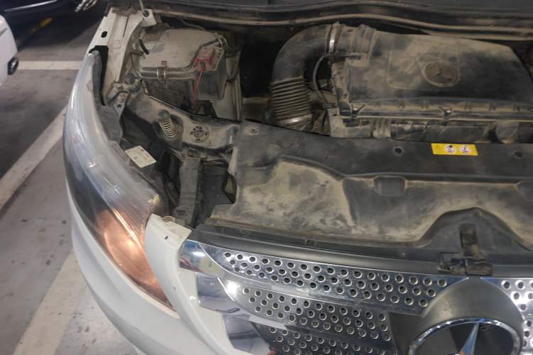 Used Mercedes-Benz Vito 2016 2.0T Business Edition Engine Bay Right