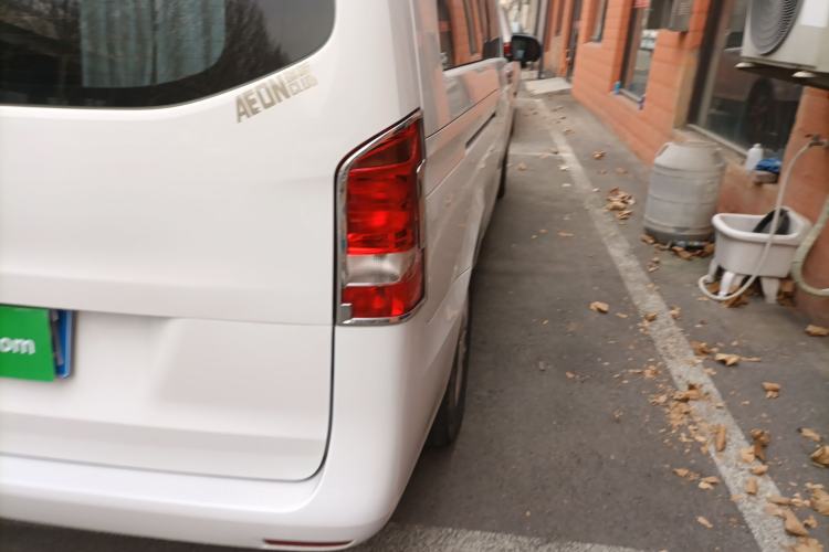 Used Mercedes-Benz Vito 2016 2.0T Elite Edition Exterior 3
