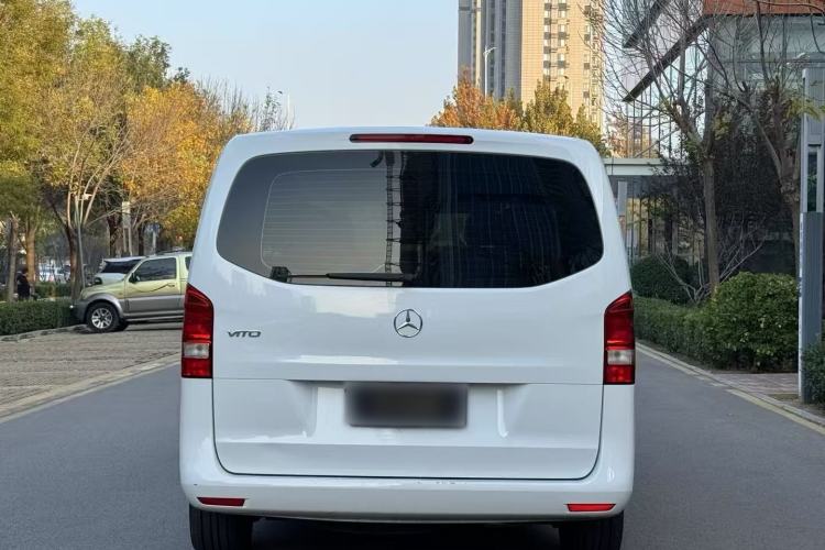 Used Mercedes-Benz Vito 2016 2.0T Elite Edition Exterior 8