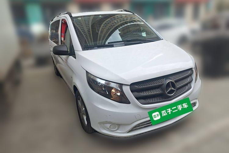 Used Mercedes-Benz Vito 2016 2.0T Elite Edition Front Right 45 Deg