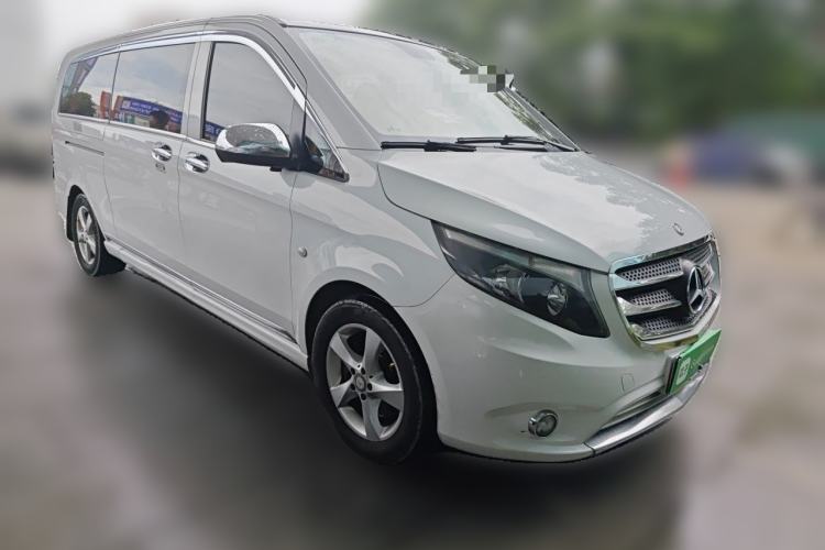 Used Mercedes-Benz Vito 2016 2.0T Elite Edition Front Right 45 Deg