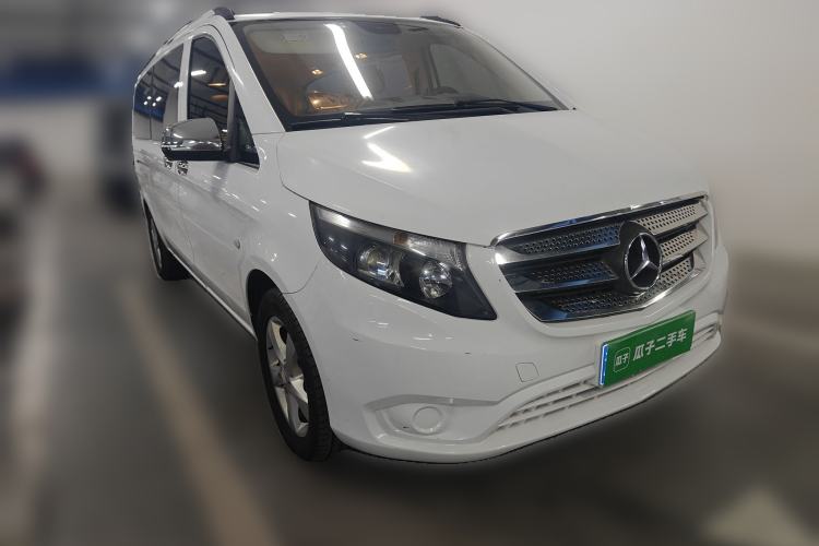 Used Mercedes-Benz Vito 2016 2.0T Business Edition Front Right 45 Deg