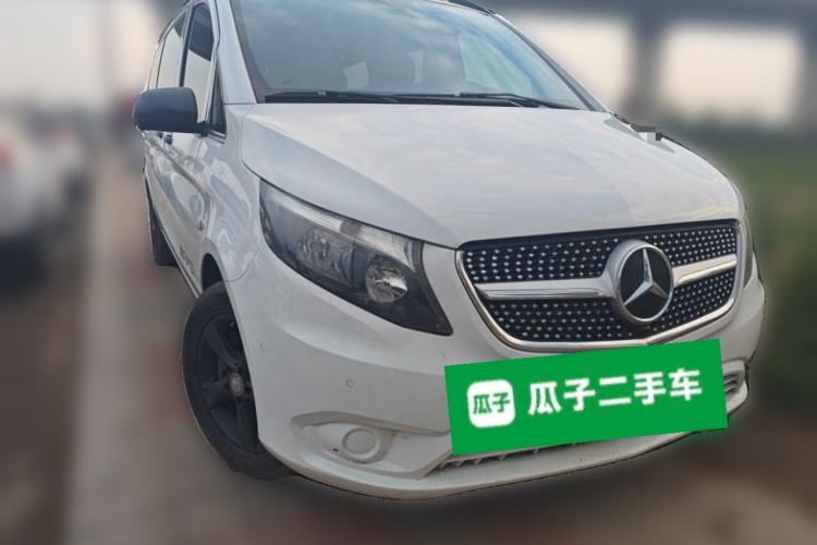 Used Mercedes-Benz Vito 2016 2.0T Business Edition Front Right 45 Deg