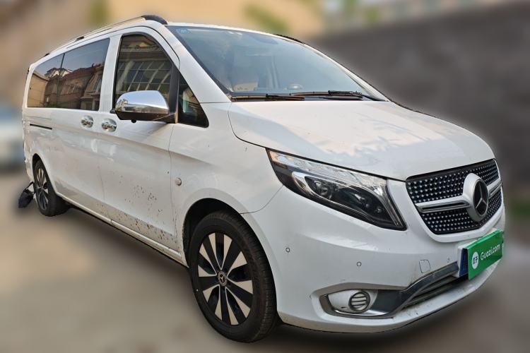Used Mercedes-Benz Vito 2016 2.0T Business Edition Front Right 45 Deg