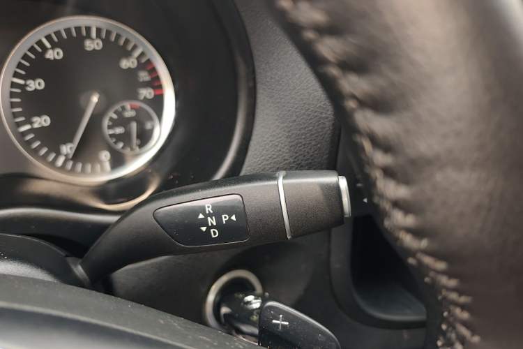 Used Mercedes-Benz Vito 2016 2.0T Business Edition Gear Lever