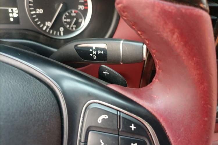 Used Mercedes-Benz Vito 2016 2.0T Elite Edition Gear Lever