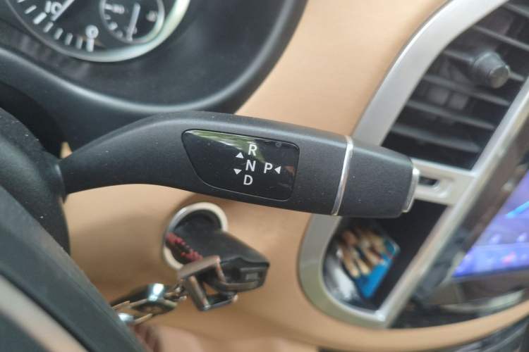 Used Mercedes-Benz Vito 2016 2.0T Business Edition Gear Lever