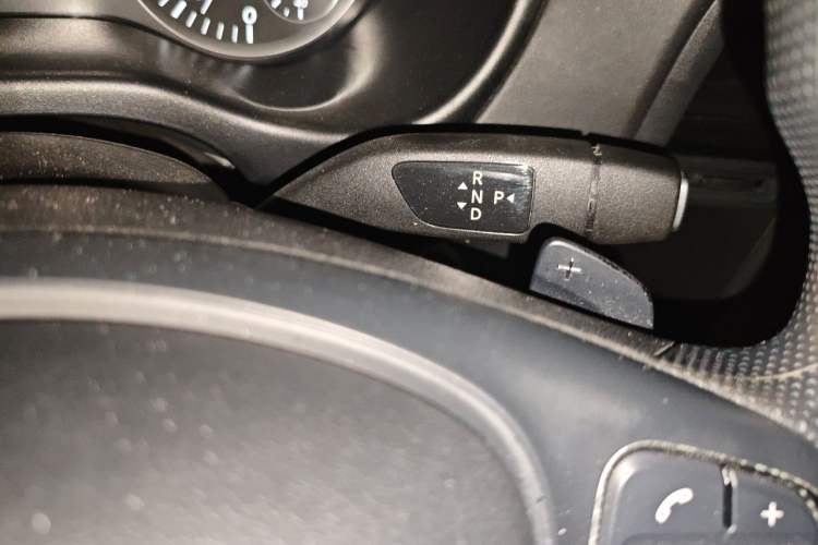 Used Mercedes-Benz Vito 2016 2.0T Elite Edition Gear Lever