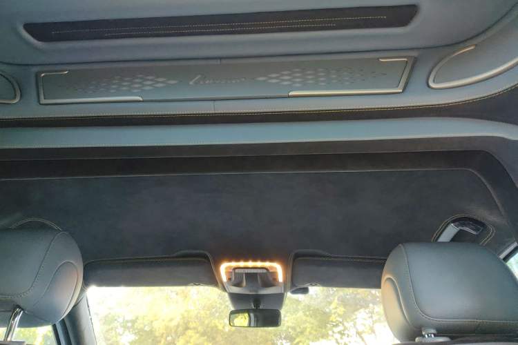 Used Mercedes-Benz Vito 2016 2.0T Elite Edition Headliner
