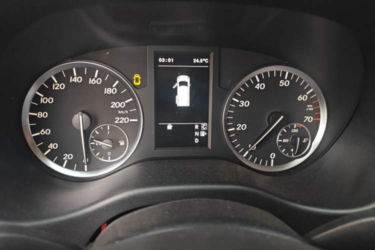 Used Mercedes-Benz Vito 2016 2.0T Business Edition Instrument Cluster