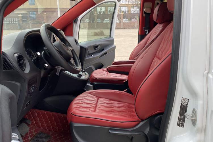 Used Mercedes-Benz Vito 2016 2.0T Elite Edition Interior 1