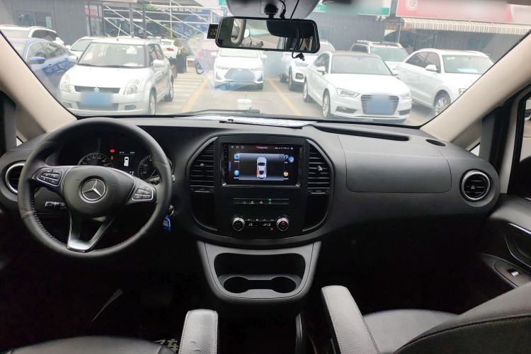Used Mercedes-Benz Vito 2016 2.0T Business Edition Interior 2