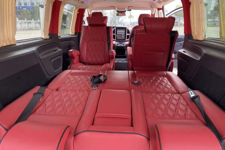 Used Mercedes-Benz Vito 2016 2.0T Elite Edition Interior 2