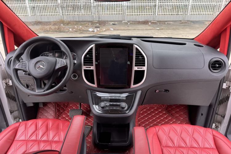Used Mercedes-Benz Vito 2016 2.0T Elite Edition Interior 3