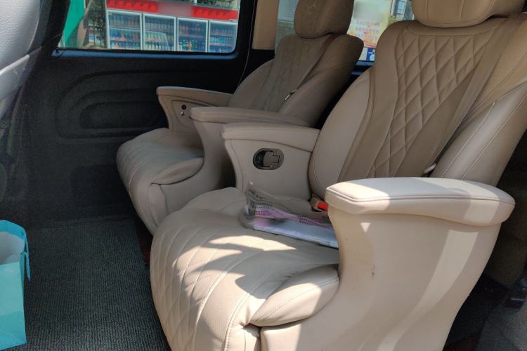 Used Mercedes-Benz Vito 2016 2.0T Business Edition Interior 4