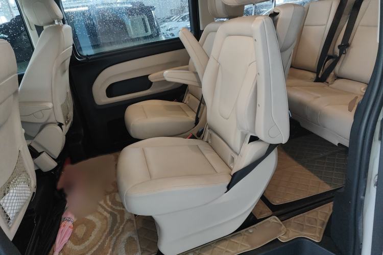 Used Mercedes-Benz Vito 2016 2.0T Business Edition Interior 4