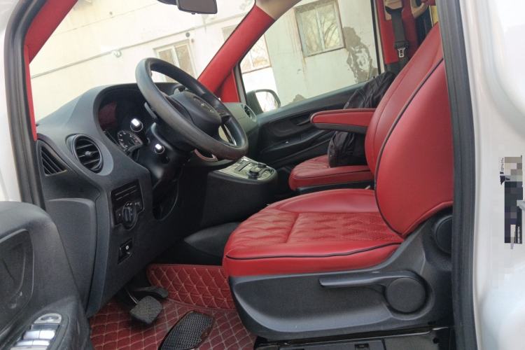 Used Mercedes-Benz Vito 2016 2.0T Elite Edition Left Front Seat