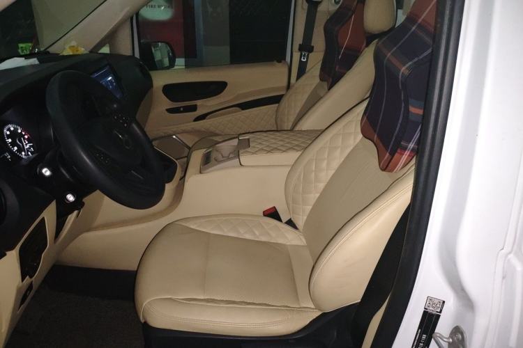 Used Mercedes-Benz Vito 2016 2.0T Elite Edition Left Front Seat