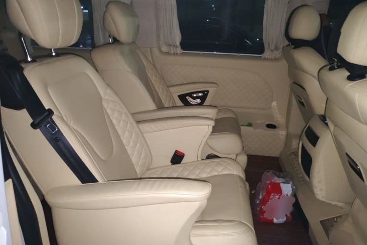 Used Mercedes-Benz Vito 2016 2.0T Elite Edition Left Rear Seat