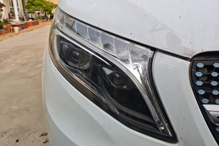 Used Mercedes-Benz Vito 2016 2.0T Business Edition Right Front Headlight