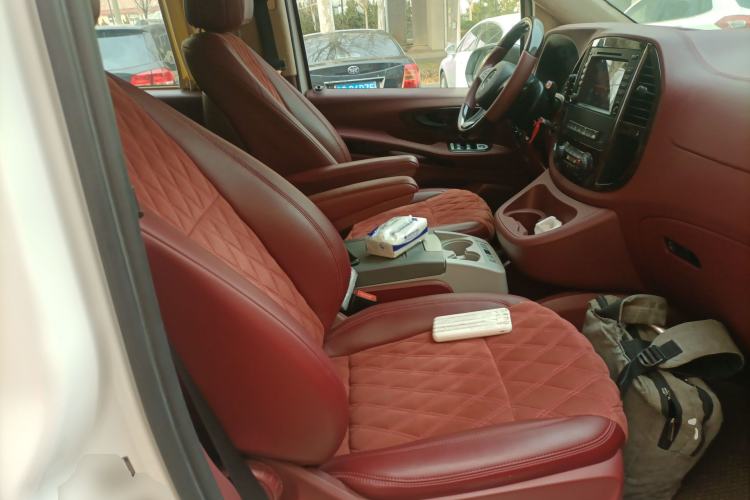 Used Mercedes-Benz Vito 2016 2.0T Elite Edition Right Front Seat