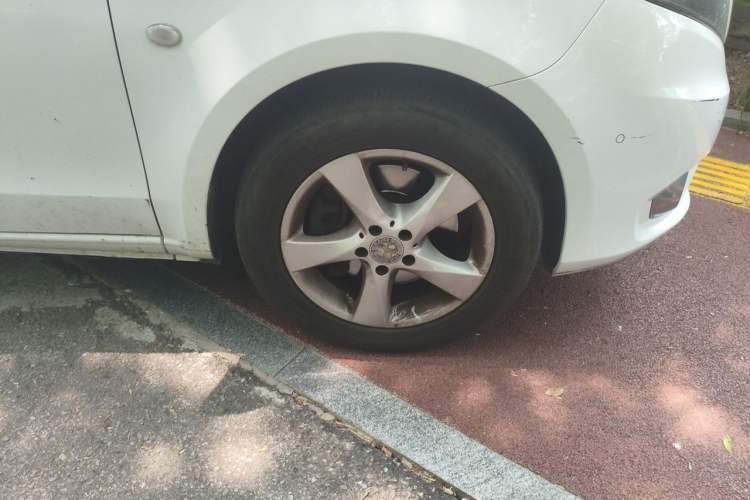 Used Mercedes-Benz Vito 2016 2.0T Business Edition Right Front Wheel Hub