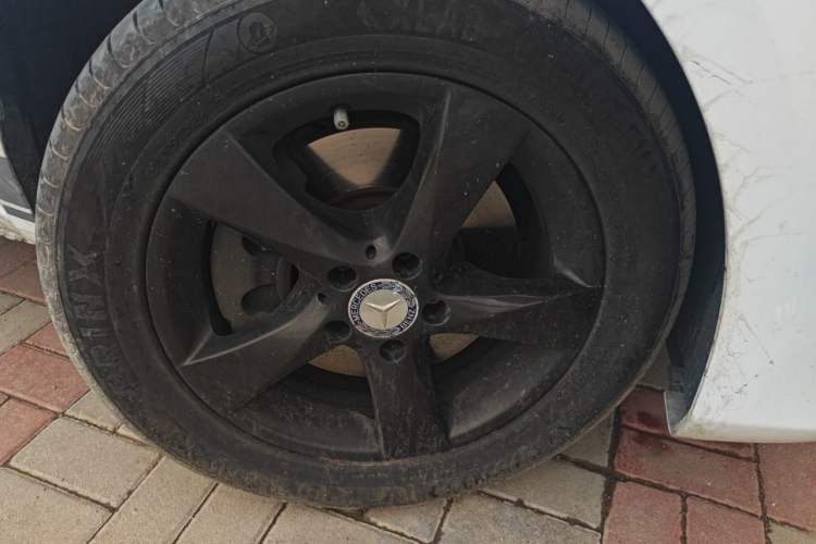 Used Mercedes-Benz Vito 2016 2.0T Business Edition Right Front Wheel Hub