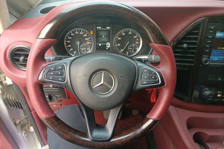 Used Mercedes-Benz Vito 2016 2.0T Elite Edition Steering Wheel