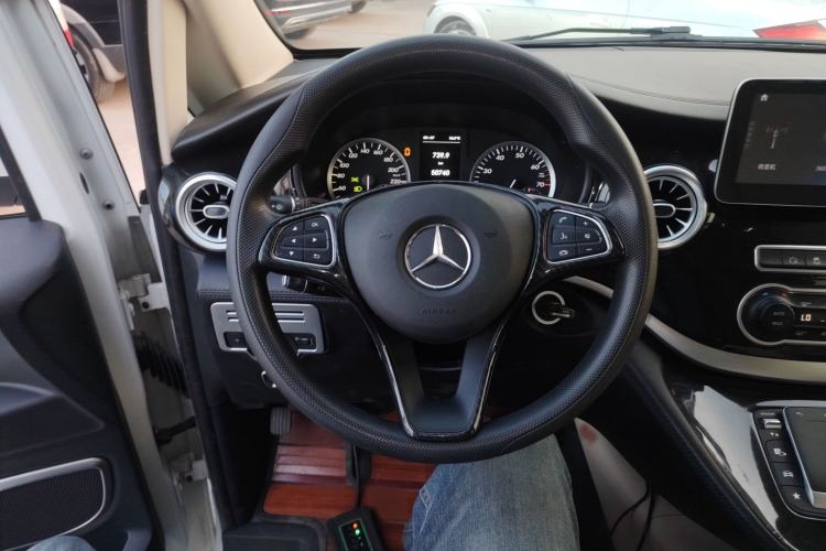 Used Mercedes-Benz Vito 2016 2.0T Elite Edition Steering Wheel