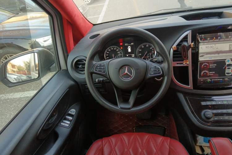 Used Mercedes-Benz Vito 2016 2.0T Elite Edition Steering Wheel