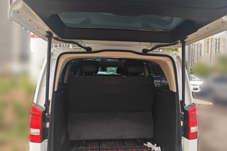 Used Mercedes-Benz Vito 2016 2.0T Business Edition Trunk