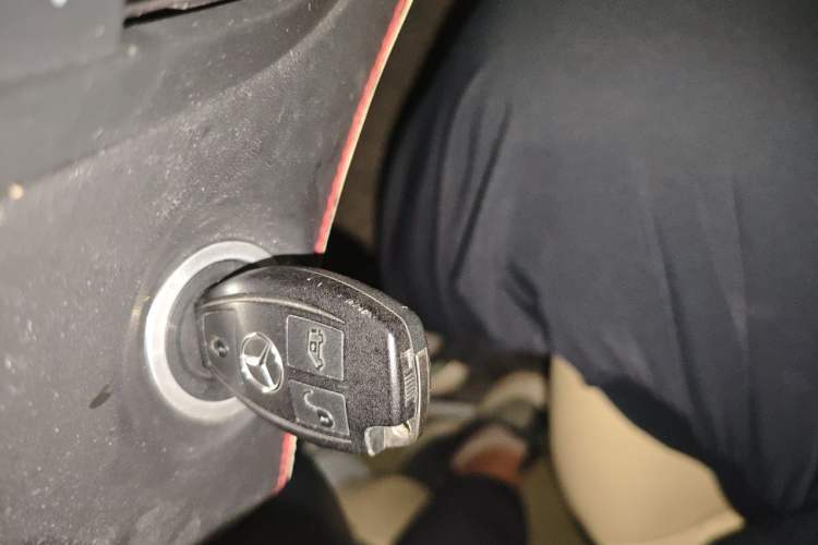 Used Mercedes-Benz Vito 2016 2.0T Elite Edition Vehicle Key