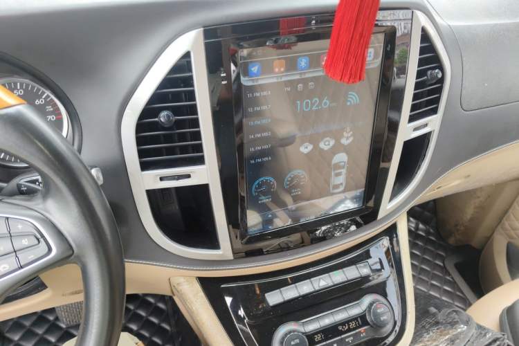 Used Mercedes-Benz Vito  Audio And AC Panel