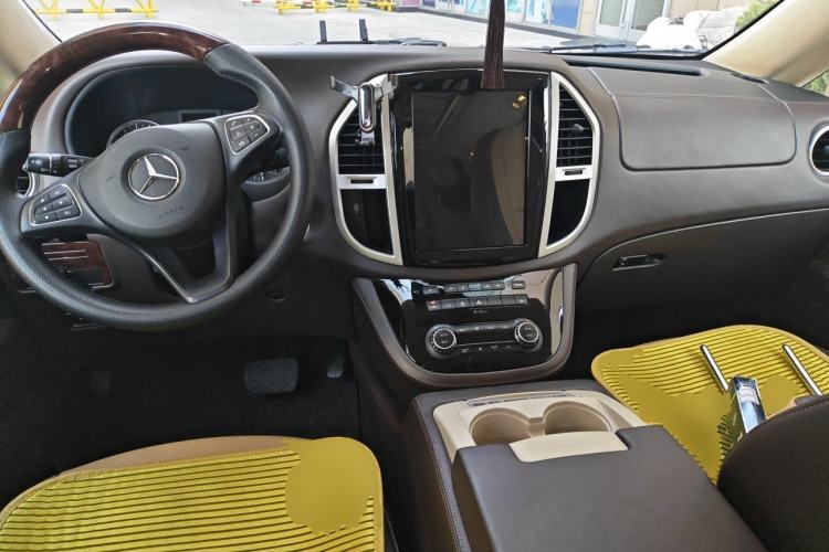 Used Mercedes-Benz Vito  Center Console