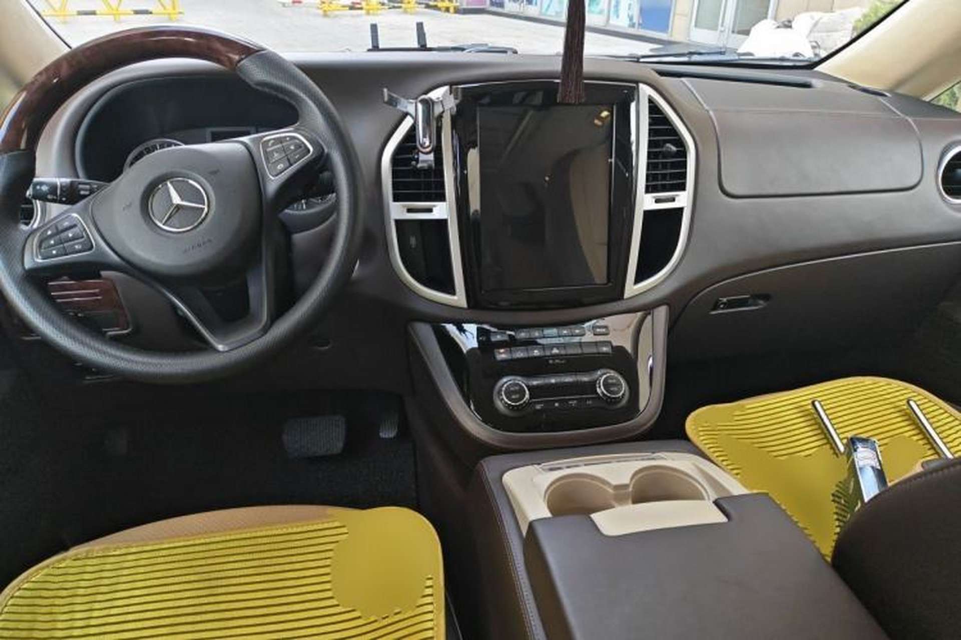 Used Mercedes-Benz Vito  Center Console