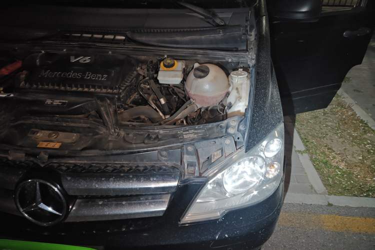 Used Mercedes-Benz Vito  Engine Bay Left