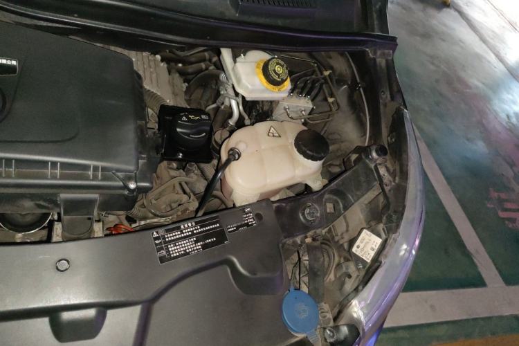 Used Mercedes-Benz Vito  Engine Bay Left