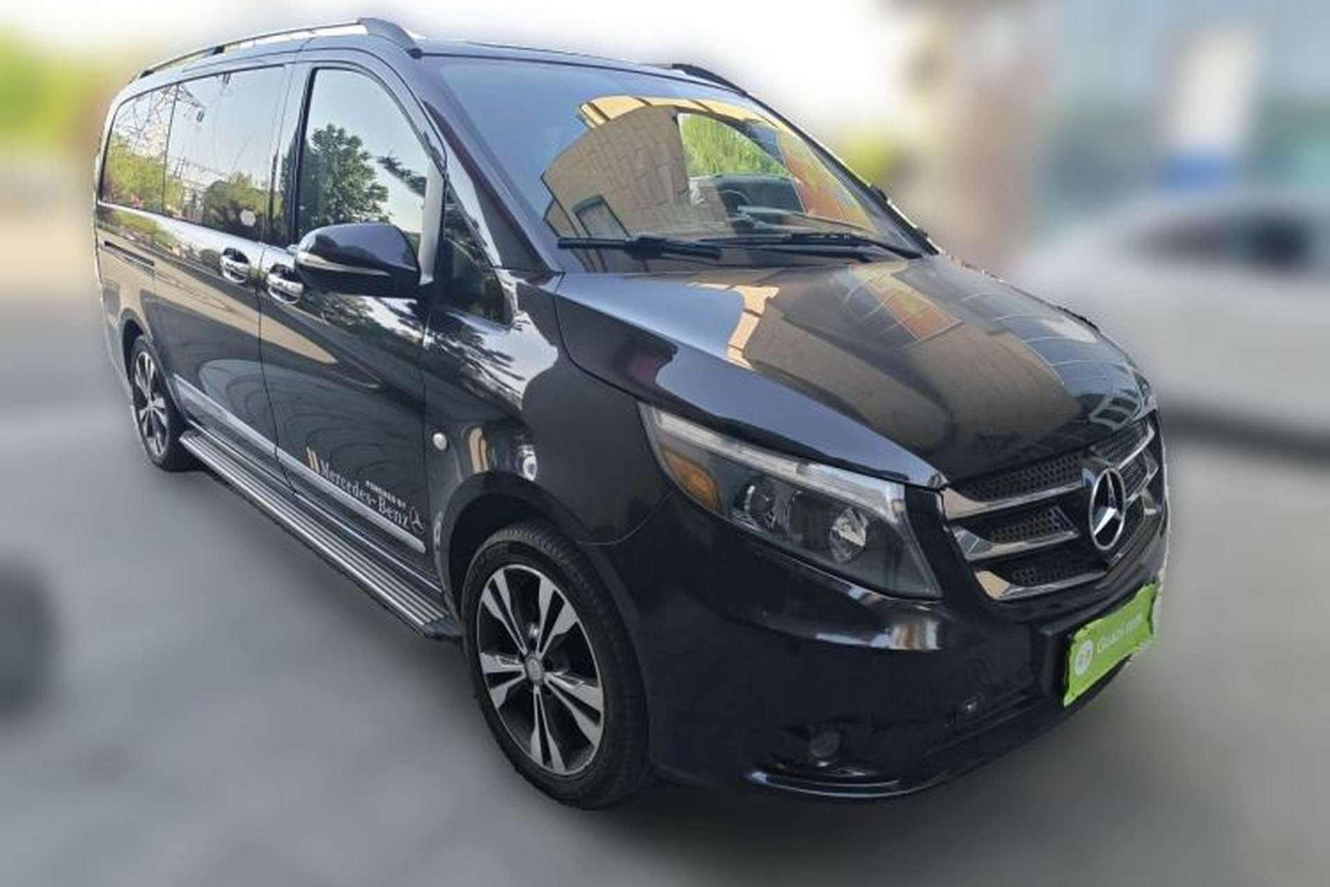 Used Mercedes-Benz Vito  Front Right 45 Deg