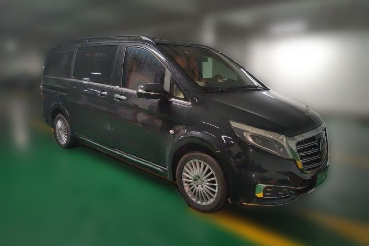 Used Mercedes-Benz Vito  Front Right 45 Deg