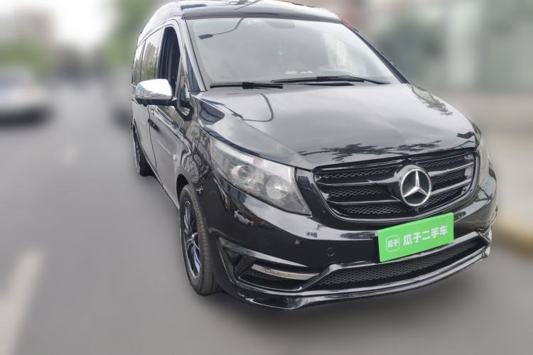 Used Mercedes-Benz Vito  Front Right 45 Deg