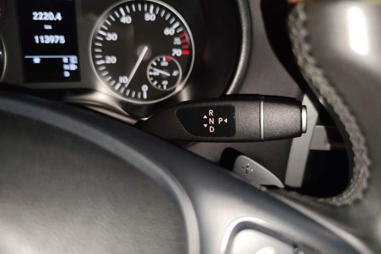Used Mercedes-Benz Vito  Gear Lever