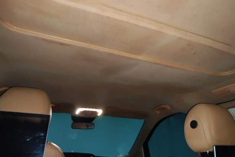 Used Mercedes-Benz Vito  Headliner
