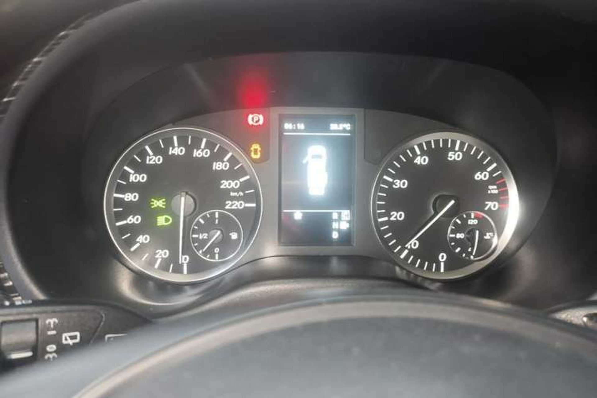 Used Mercedes-Benz Vito  Instrument Cluster