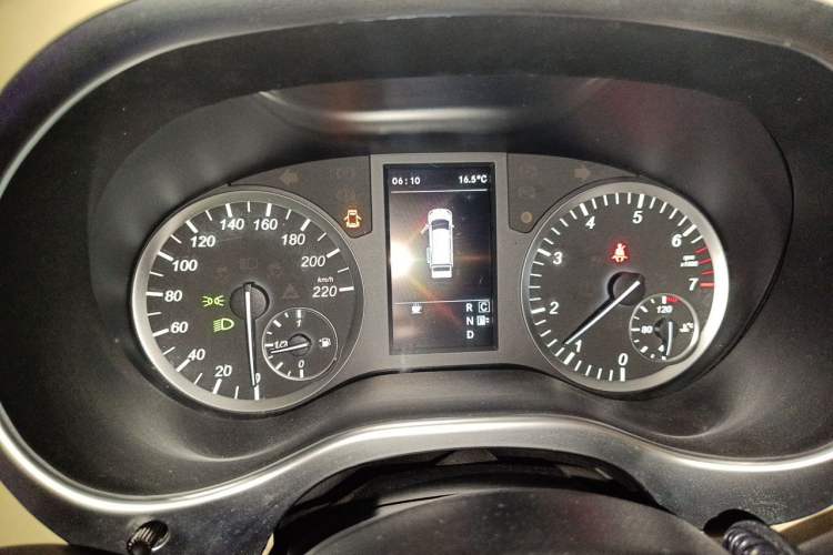 Used Mercedes-Benz Vito  Instrument Cluster