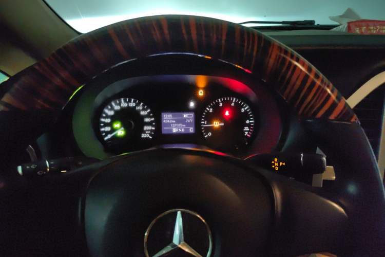 Used Mercedes-Benz Vito  Instrument Cluster