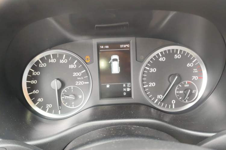 Used Mercedes-Benz Vito  Instrument Cluster