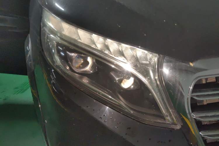 Used Mercedes-Benz Vito  Right Front Headlight