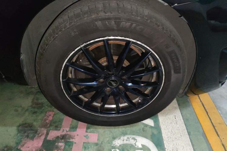 Used Mercedes-Benz Vito  Right Front Wheel Hub